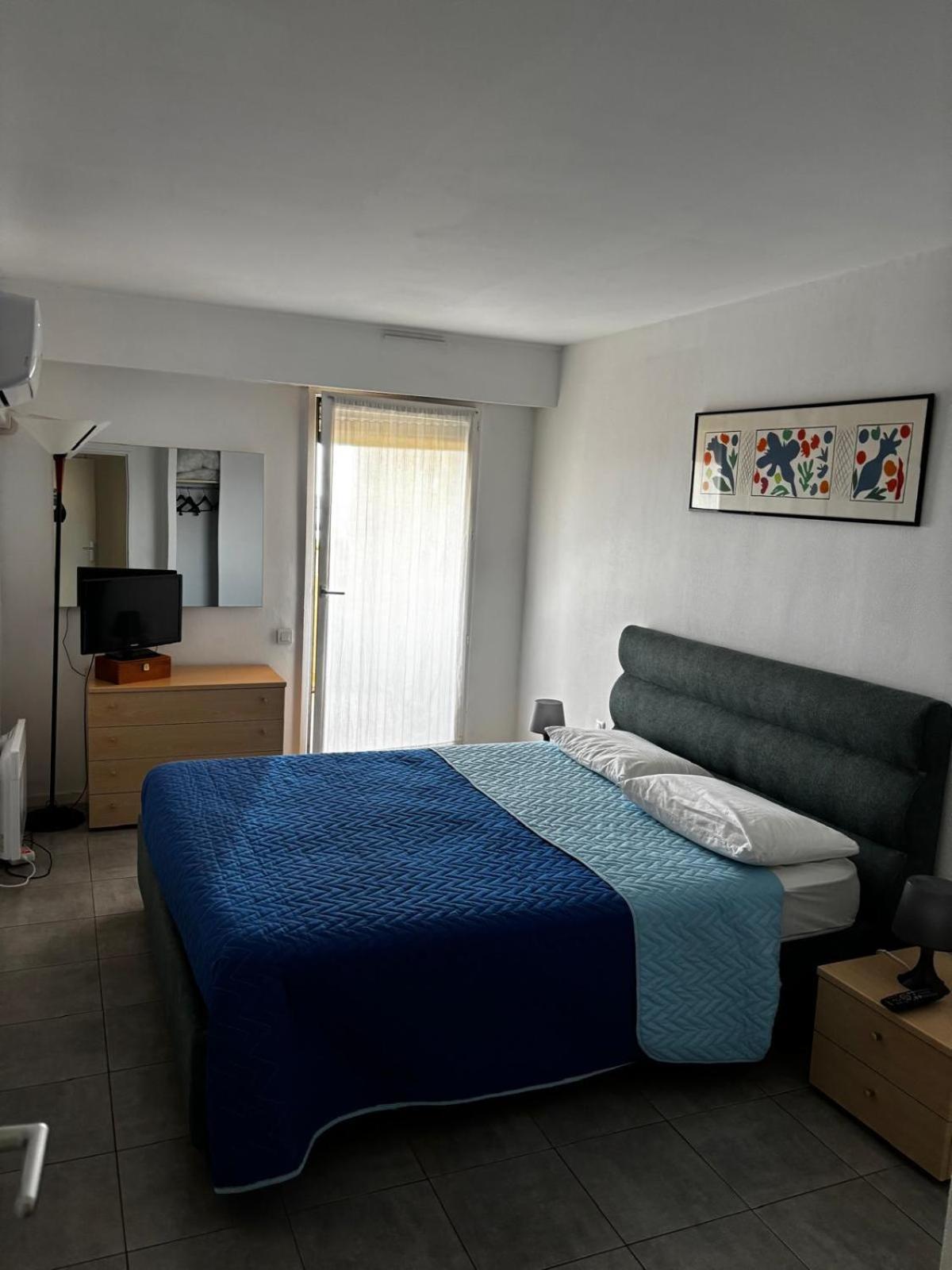 Appartamento In Riva Al Mare A Cannes Bagian luar foto